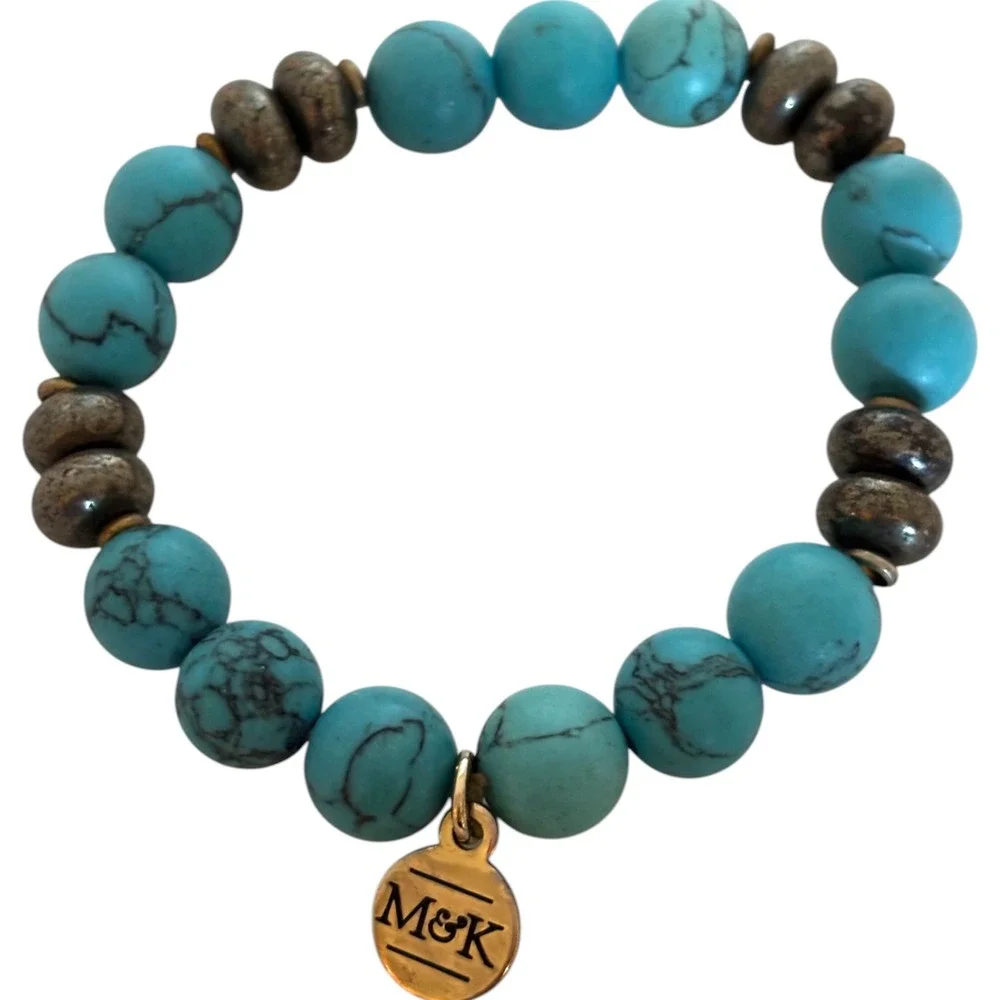 M&K Turquoise Beaded Stretch Bracelet with‎ Logo Charm Southwestern Style